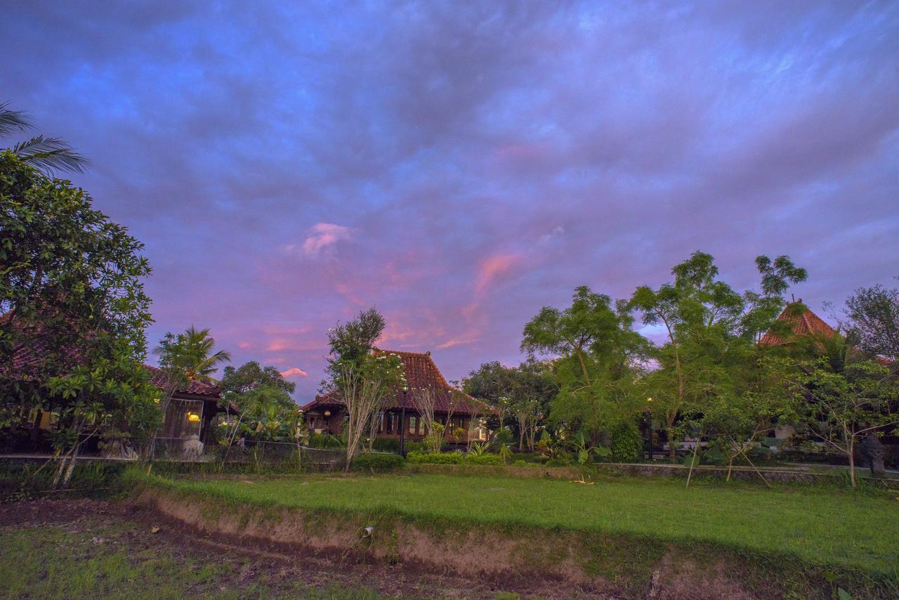 Java Village Resort By Homee Yogyakarta Sleman  Luaran gambar